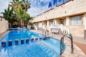 Laguna Salada Aparthotel